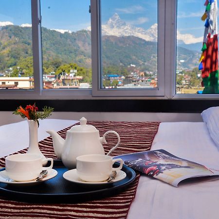 Hotel Lakeside Pokhara Buitenkant foto